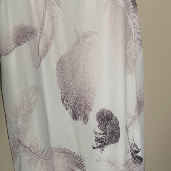 Flowy Dress - Picture 2 of 3